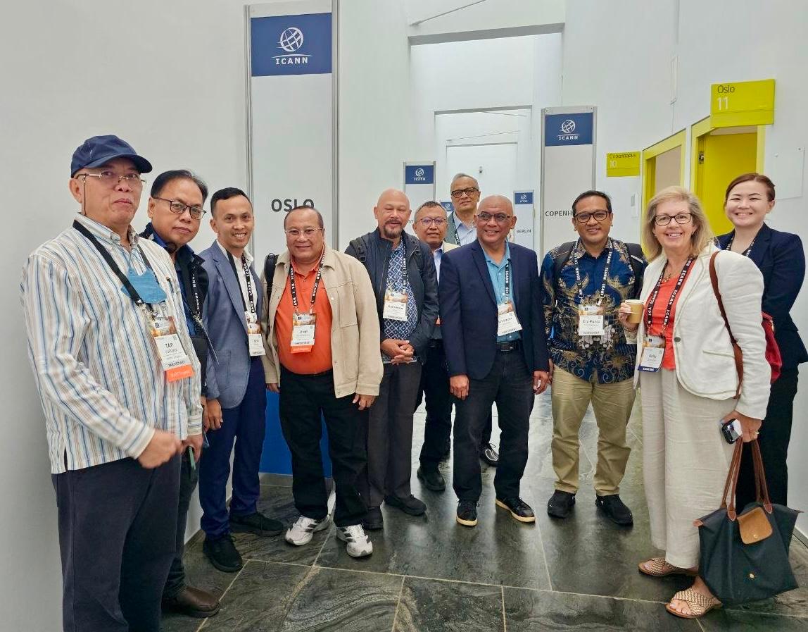 VP ICANN Asia Pacific, Samiran Gupta menerima delegasi Indonesia yang dipimpin Prof Hammam Riza (Pandi) dan Direktur Pengawasan Komdigi, Teguh Arifiyanto dan pengurus Pandi lainnya.